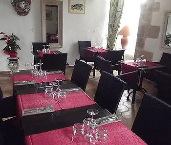 Domaine Saint Victor Hotel La Tour-d'Aigues 3*,